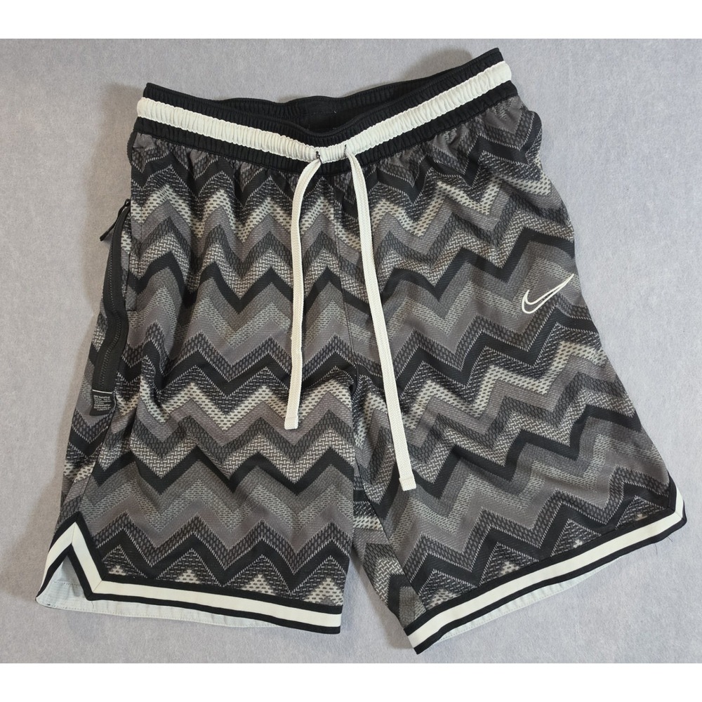 Men's Sz L NikeDRI-FIT DNA City Exploration Shorts Black/Grey/White Chevron